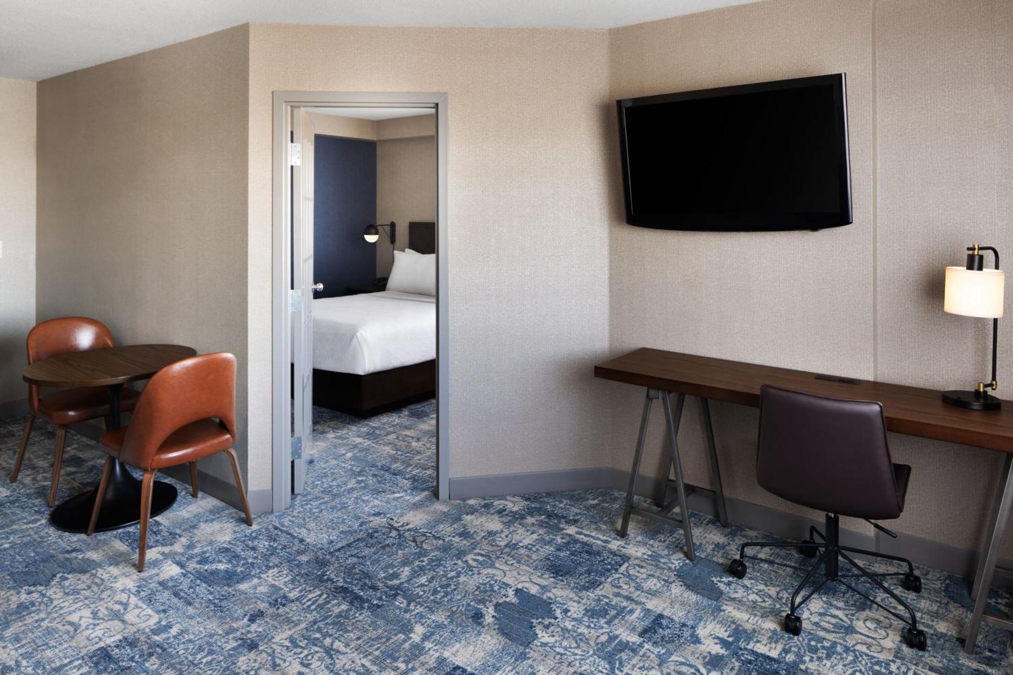 Four Points By Sheraton Edmonton South Dış mekan fotoğraf