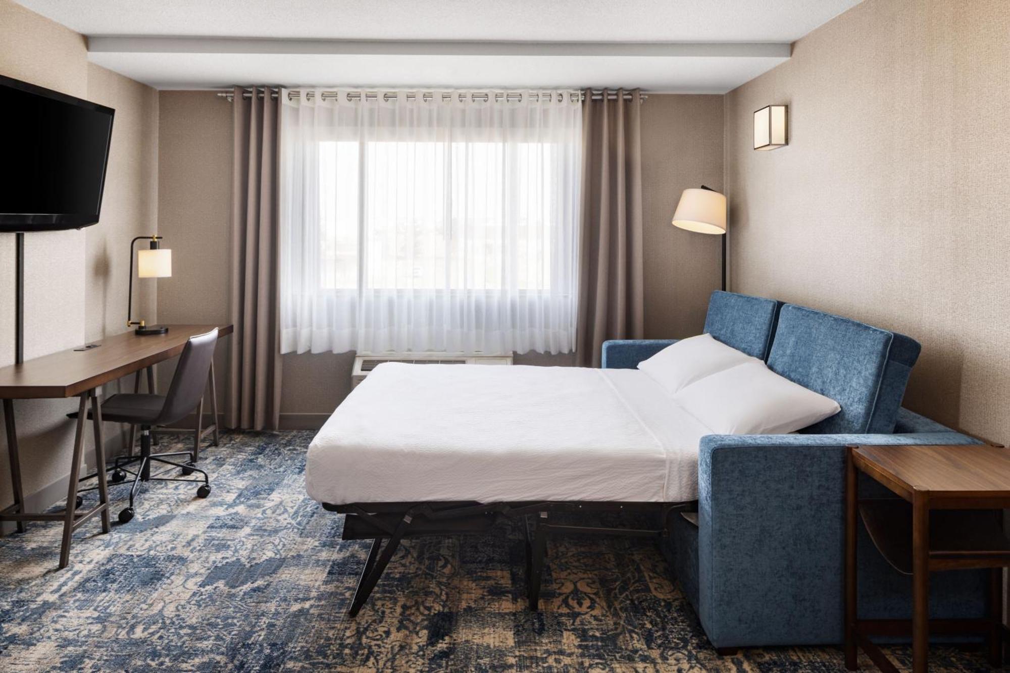 Four Points By Sheraton Edmonton South Dış mekan fotoğraf