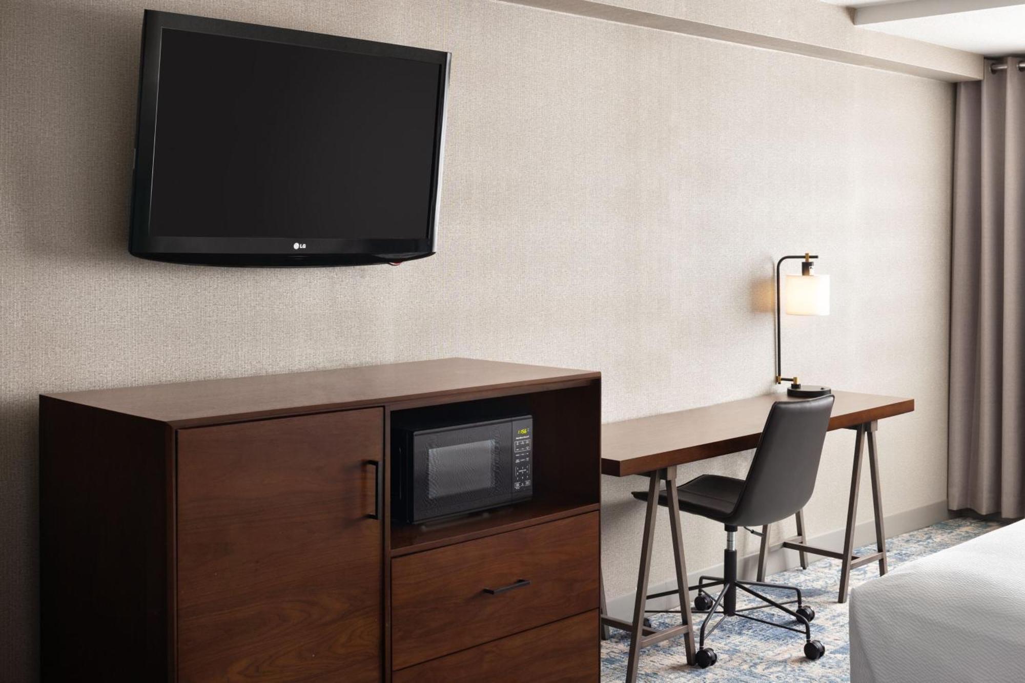 Four Points By Sheraton Edmonton South Dış mekan fotoğraf